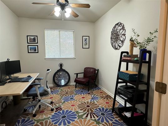 Home Office, Interior