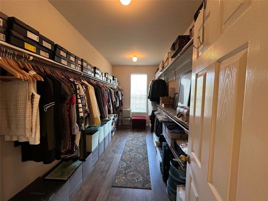 Interior, Walk-in Closets, Wood Texture Flooring
