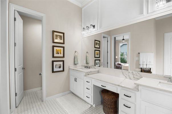 Bathroom, Dual Sink Vanities, Interior