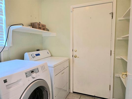 Interior, Washer