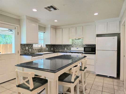 Dining room, Interior, Kitchen, Recessed Lighting