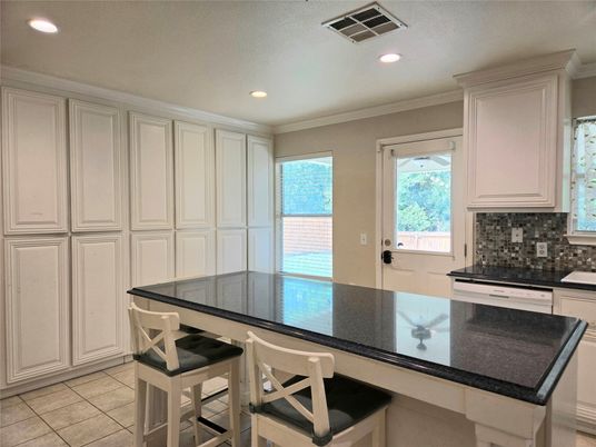 Dining room, Interior, Kitchen, Recessed Lighting
