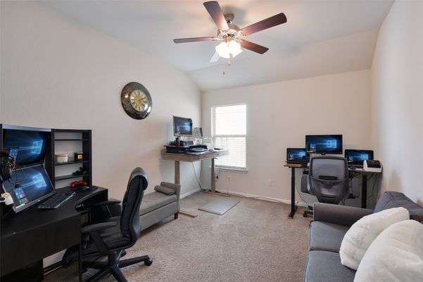 Home Office, Interior