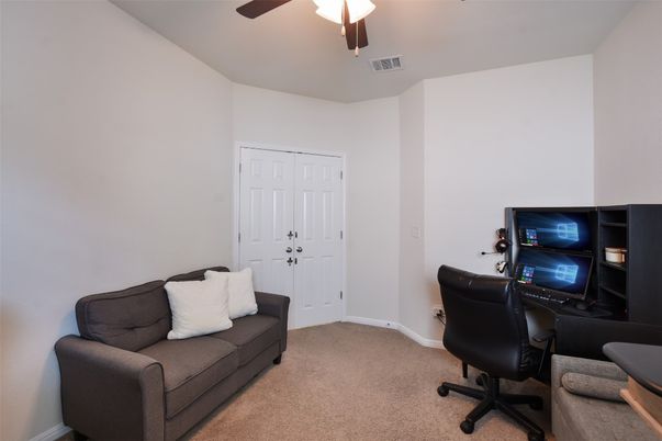 Home Office, Interior