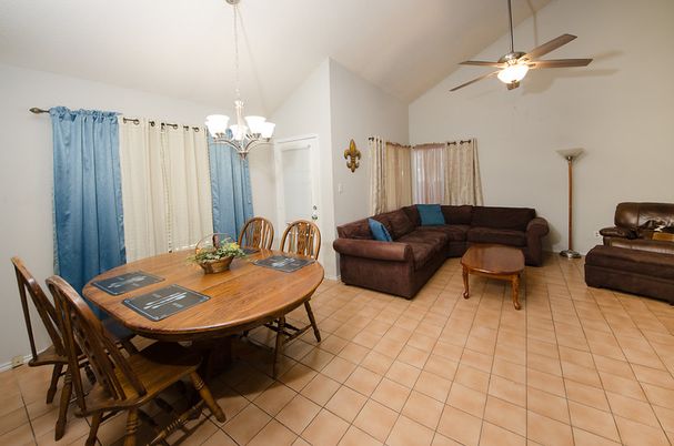 Chandelier, Dining room, Interior, Living room