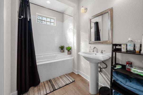 Bathroom, Interior, Recessed Lighting, Wood Texture Flooring