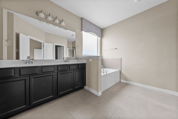 Bathroom, Dual Sink Vanities, Interior
