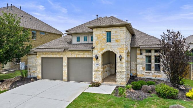 Attached, Exterior, Facade, French Provincial