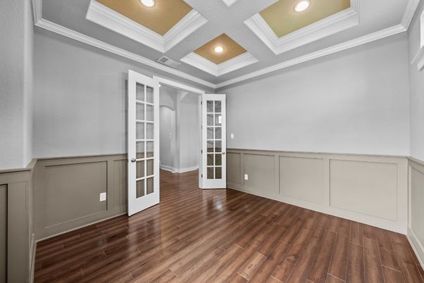 Empty room, Interior, Recessed Lighting, Wood Texture Flooring