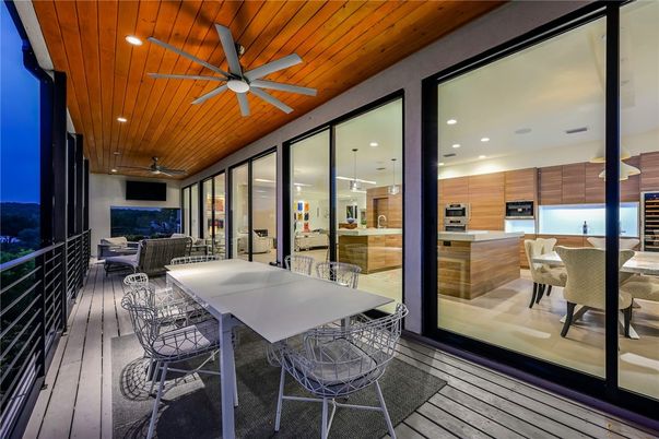 Dining room, Interior, Kitchen, Recessed Lighting, Stainless Steel Appliances, Wooden Ceilings, Wood Texture Flooring