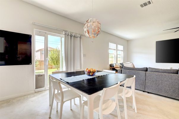 Dining room, Interior, Living room, Pendant Lights