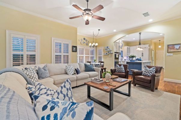 Chandelier, Interior, Kitchen, Living room, Pendant Lights, Recessed Lighting, Wood Texture Flooring