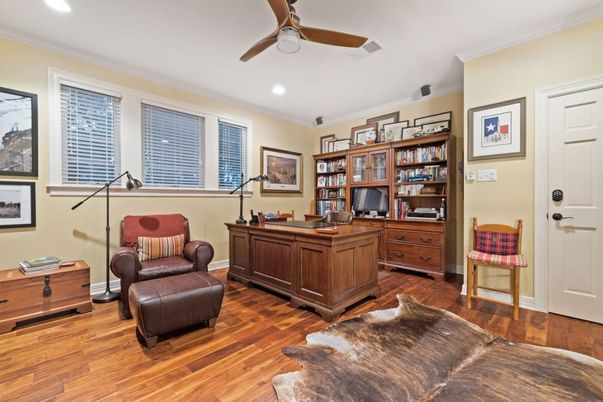 Home Office, Interior, Recessed Lighting, Wood Texture Flooring