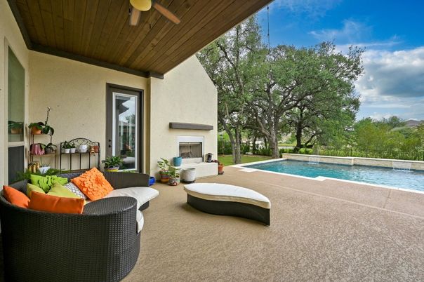 Exterior, Pool