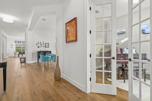 Interior, Piano, Recessed Lighting, Wood Texture Flooring