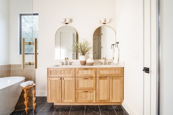Bathroom, Dual Sink Vanities, Interior