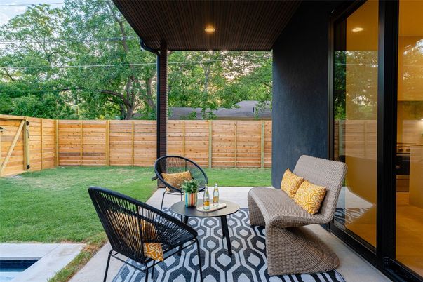 Backyard, Exterior