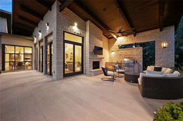 Exterior, Fireplace