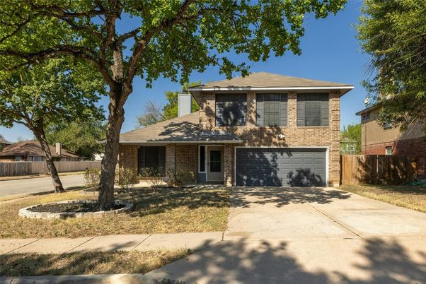 Attached, Exterior, Facade, Brick Facade, Split Level