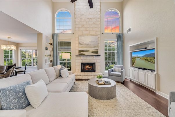 Chandelier, Dining room, Fireplace, Interior, Living room, Pendant Lights, Wood Texture Flooring