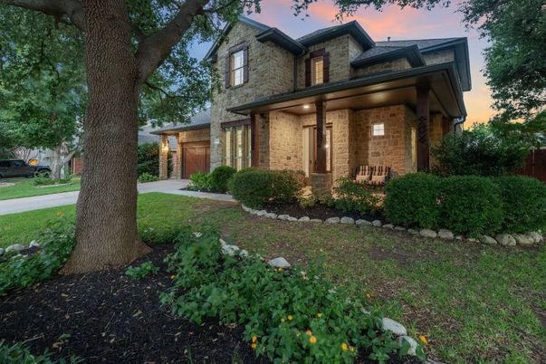 Exterior, Facade, Brick Facade, American Foursquare