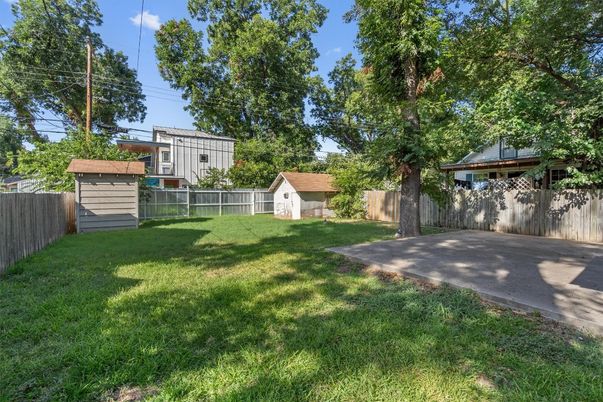 Backyard, Exterior