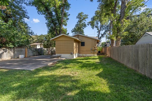 Backyard, Exterior