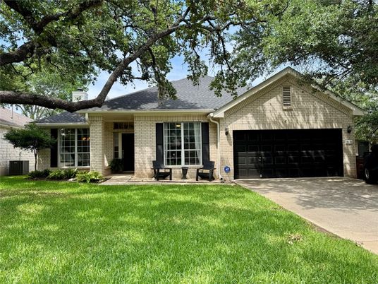 Attached, Exterior, Facade, Brick Facade, Ranch