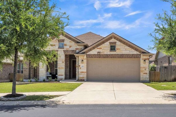 Attached, Exterior, Facade, Brick Traditional