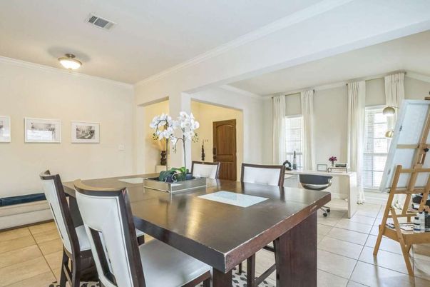 Dining room, Interior