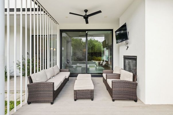 Exterior, Recessed Lighting