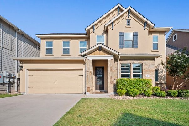 Attached, Exterior, Facade, American Craftsman