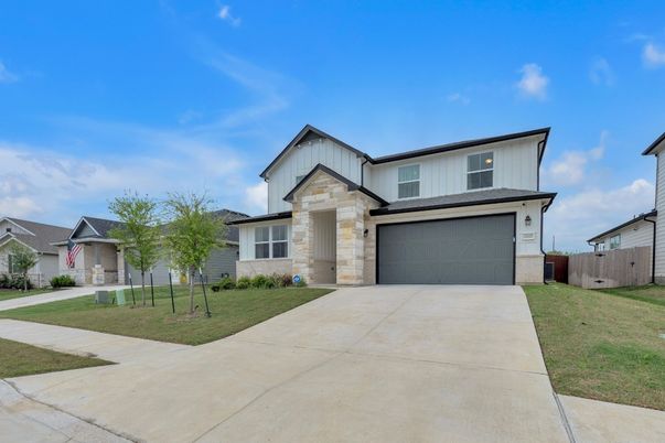 Attached, Exterior, Facade, Farmhouse