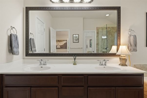 Bathroom, Dual Sink Vanities, Interior