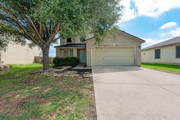 Attached, Exterior, Facade, Ranch