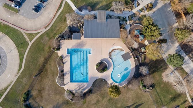 Exterior, Drone