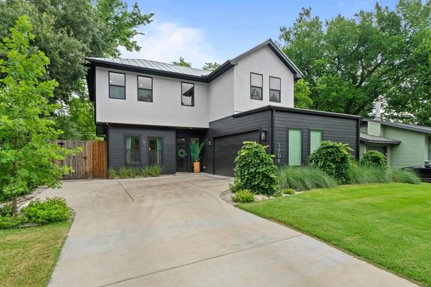 Attached, Exterior, Facade, Farmhouse