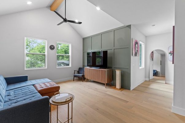 Interior, Recessed Lighting, Wood Texture Flooring