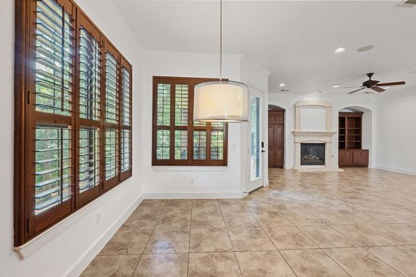 Empty room, Fireplace, Interior, Pendant Lights, Recessed Lighting