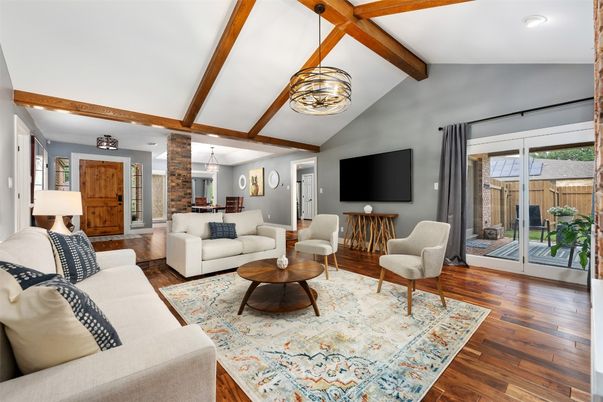 Dining room, Interior, Living room, Pendant Lights, Recessed Lighting, Wooden Beams, Wood Texture Flooring