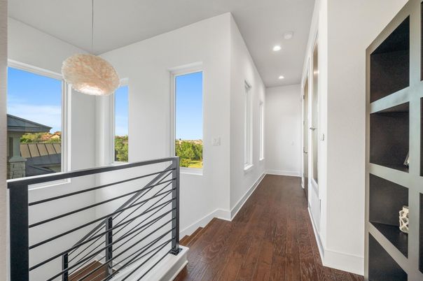 Interior, Pendant Lights, Recessed Lighting, Wood Texture Flooring