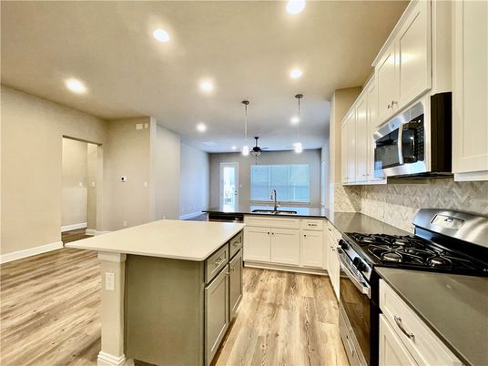 Interior, Kitchen, Pendant Lights, Recessed Lighting, Wood Texture Flooring