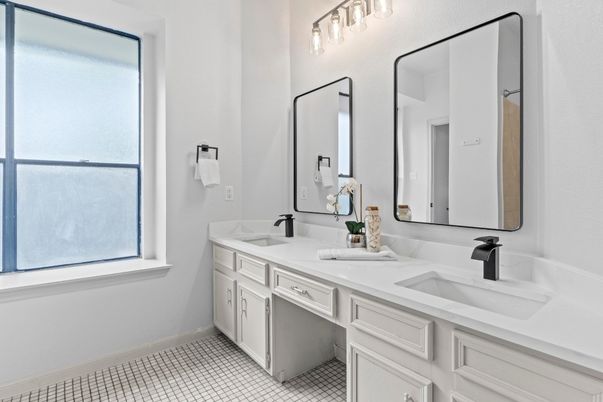 Bathroom, Dual Sink Vanities, Interior