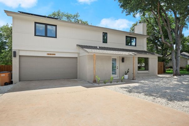 Attached, Exterior, Facade, Modern