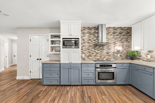 Interior, Kitchen, Stainless Steel Appliances, Wood Texture Flooring