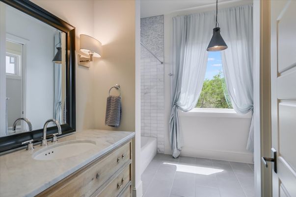 Bathroom, Interior, Pendant Lights