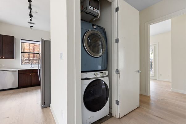 Interior, Utility Closets, Washer, Wood Texture Flooring