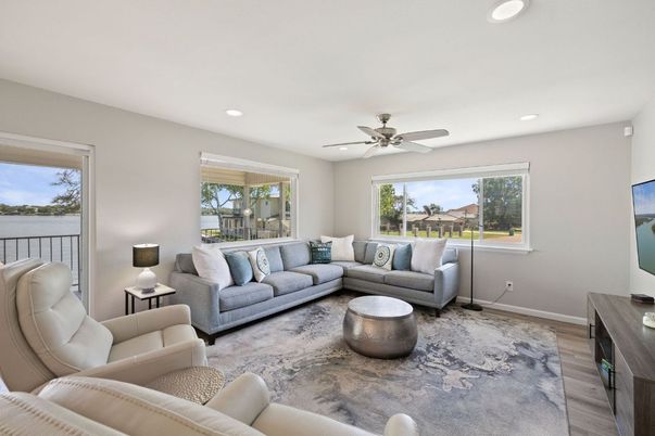 Interior, Living room, Recessed Lighting, Water, Wood Texture Flooring