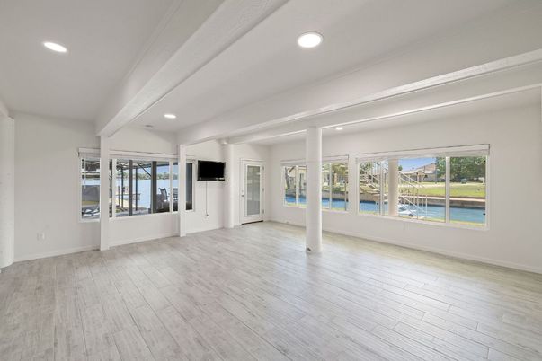 Empty room, Interior, Recessed Lighting, Water, Wood Texture Flooring