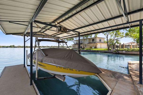 Exterior, Pool, Water